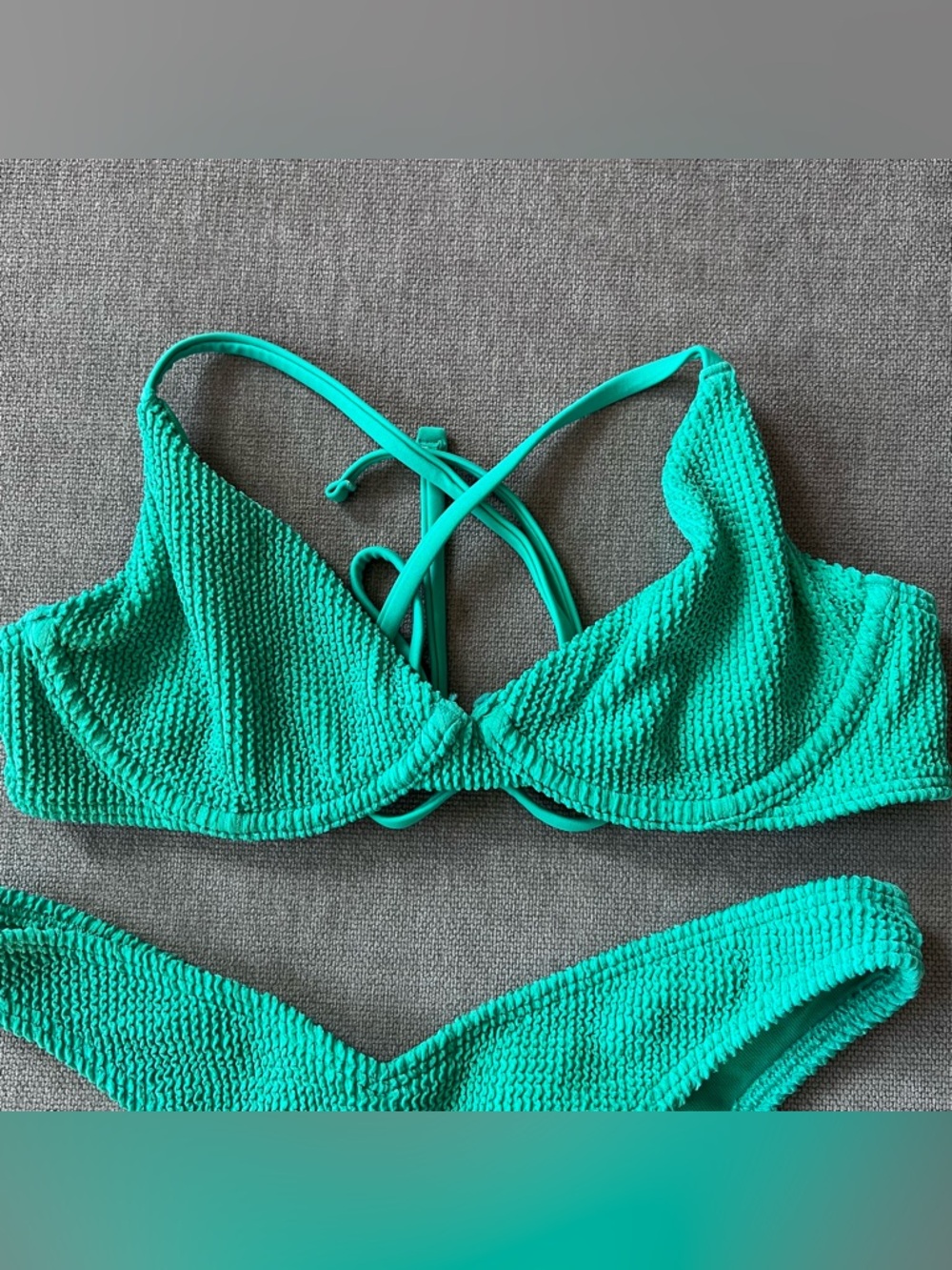 Hollister Crinkle Bikini Green XS - Picture 3 of 5